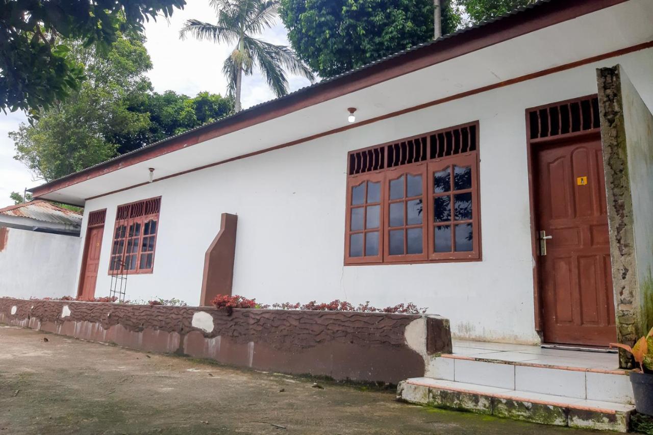 Pantai Batu Hoda Tigaras Redpartner Exterior photo